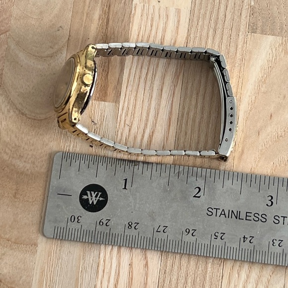 Seiko Ladies Watch Vintage Gold Tone Bracelet Gold Tone Dial Day Date Window - Picture 11 of 11